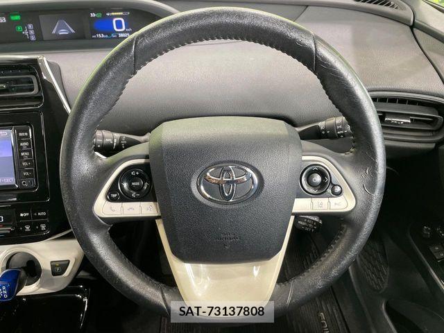 Toyota PRIUS 2017-12 8146457-10