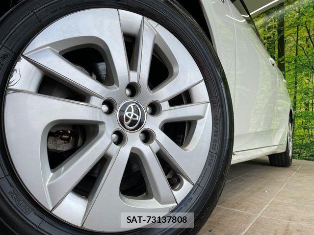 Toyota PRIUS 2017-12 8146457-12