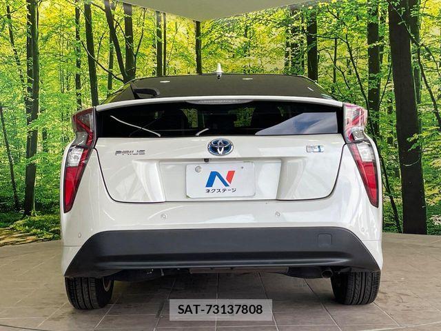 Toyota PRIUS 2017-12 8146457-14