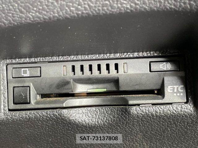 Toyota PRIUS 2017-12 8146457-6