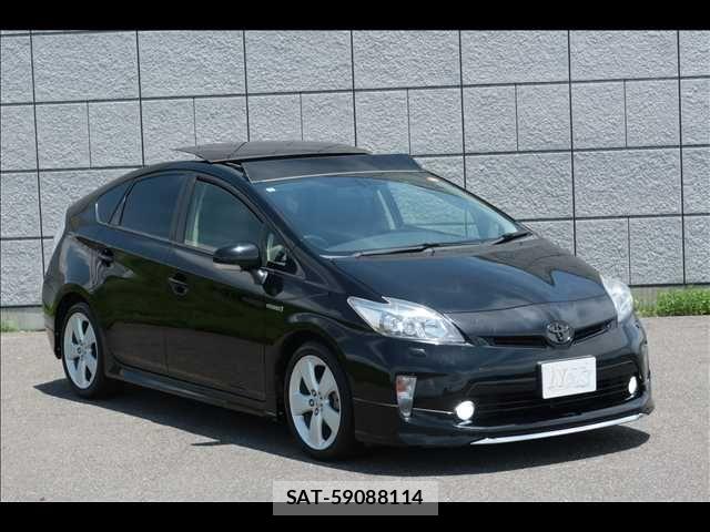 Toyota PRIUS 2013-08 8146467-0
