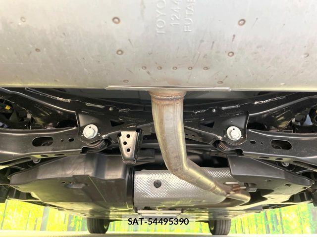 Toyota PRIUS 2023-05 8146447-18