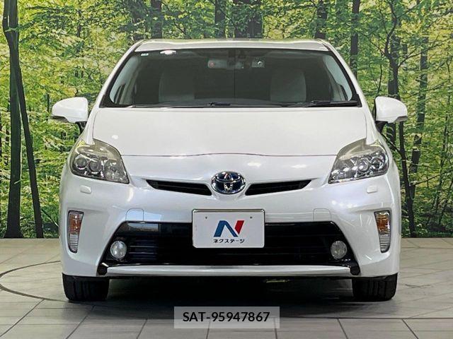 Toyota PRIUS 2015-02 8146464-13