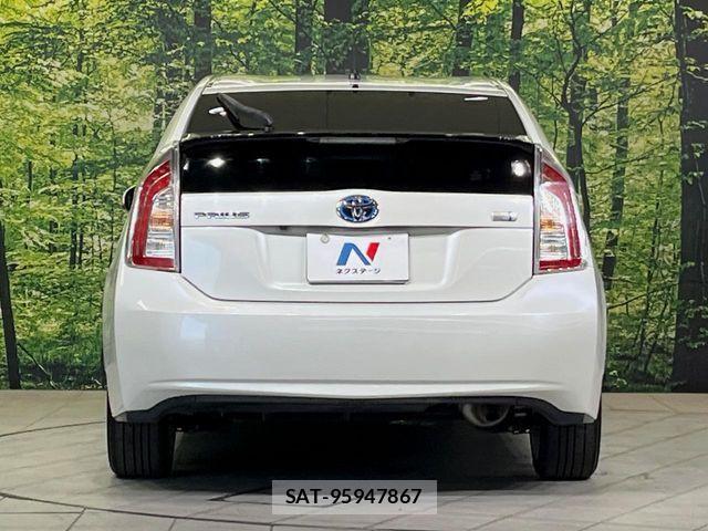 Toyota PRIUS 2015-02 8146464-14