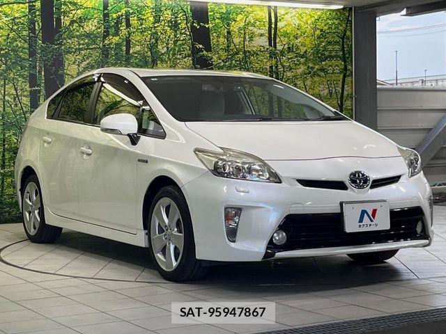 Toyota PRIUS 2015-02 8146464-15
