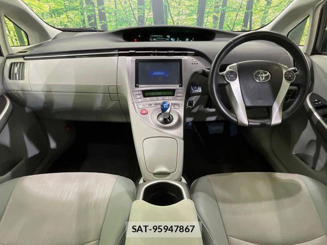 Toyota PRIUS 2015-02 8146464-1