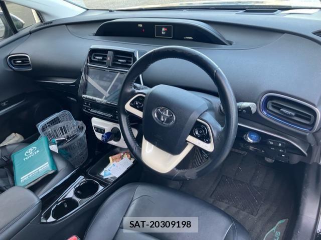 Toyota PRIUS 2016-03 8146466-12