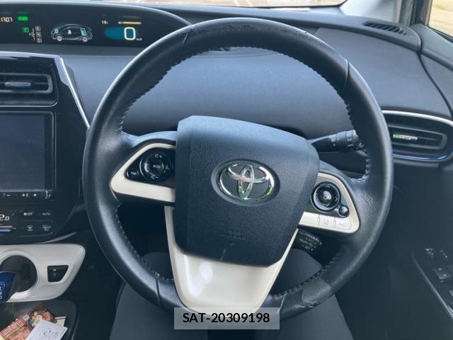 Toyota PRIUS 2016-03 8146466-13
