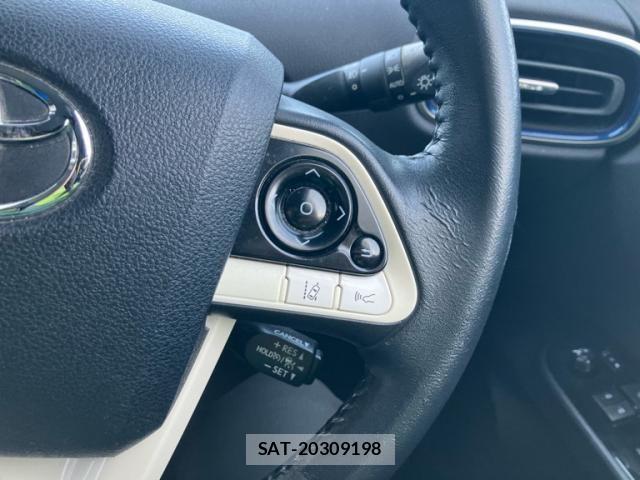 Toyota PRIUS 2016-03 8146466-15