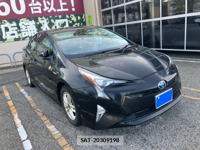 Toyota PRIUS 2016-03 8146466-1