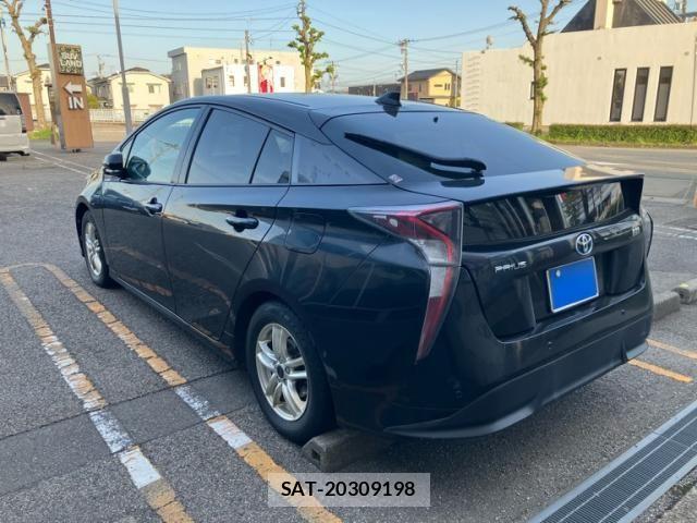 Toyota PRIUS 2016-03 8146466-3