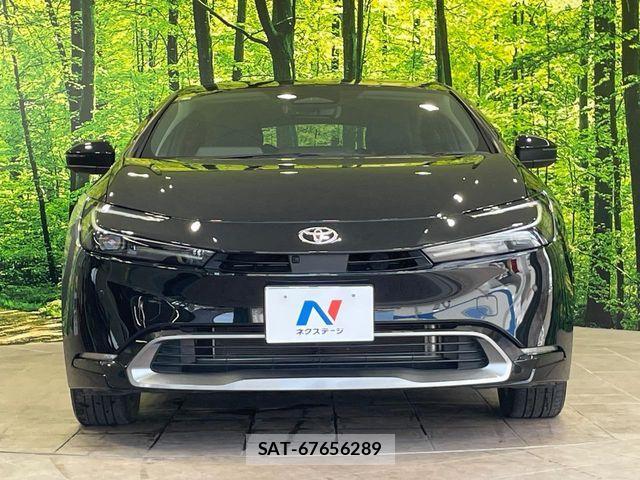 Toyota PRIUS 2023-11 8146446-13