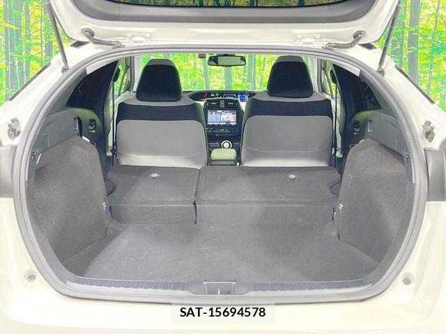 Toyota PRIUS 2016-01 8146460-9