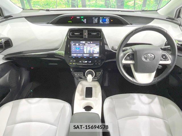 Toyota PRIUS 2016-01 8146460-1