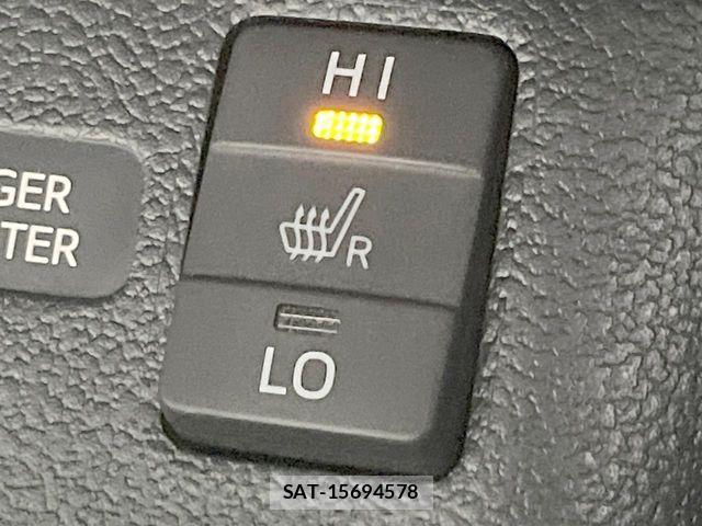 Toyota PRIUS 2016-01 8146460-6