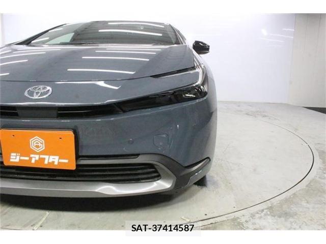 Toyota PRIUS 2023-02 8146453-12