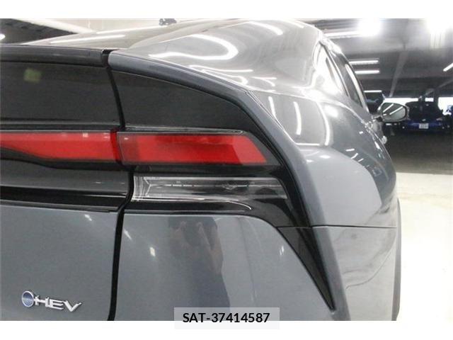 Toyota PRIUS 2023-02 8146453-16