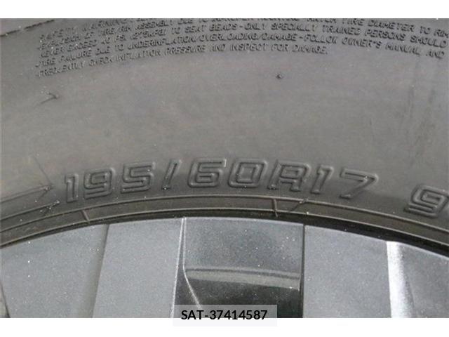 Toyota PRIUS 2023-02 8146453-19