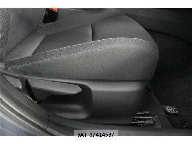 Toyota PRIUS 2023-02 8146453-25