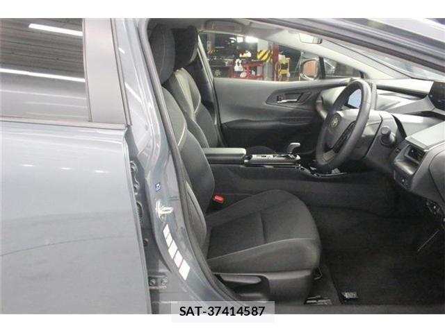 Toyota PRIUS 2023-02 8146453-26
