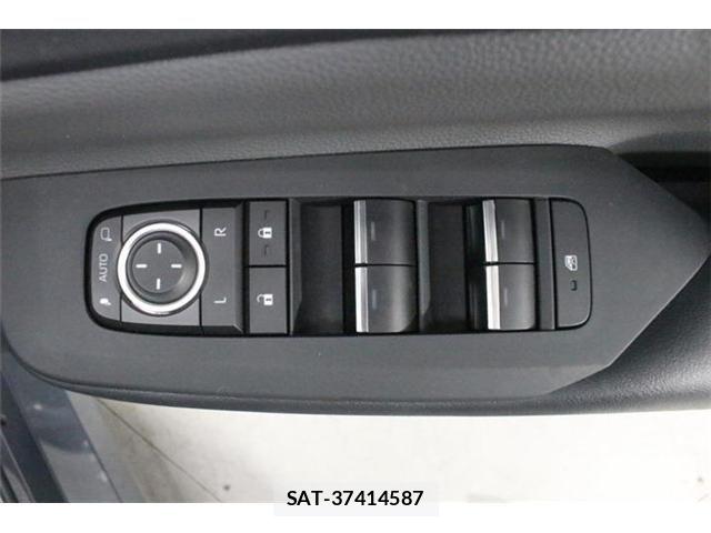 Toyota PRIUS 2023-02 8146453-28