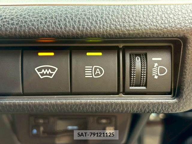 Toyota PRIUS 2026-01 8146448-6