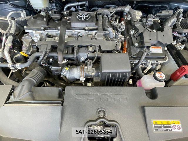 Toyota PRIUS 2023-03 8146454-17
