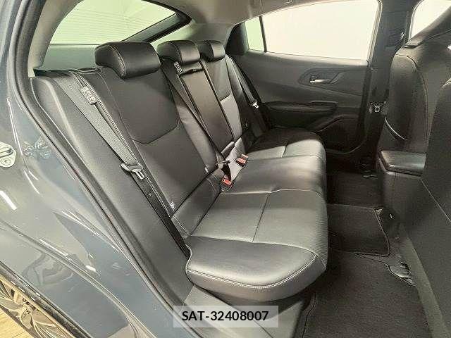 Toyota PRIUS 2023-11 8146437-11