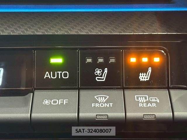 Toyota PRIUS 2023-11 8146437-8