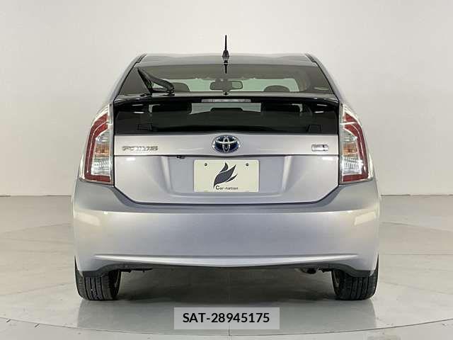 Toyota PRIUS 2012-10 8159034-10