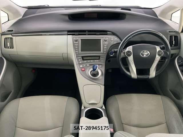 Toyota PRIUS 2012-10 8159034-1