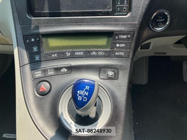 Toyota PRIUS 2010-12 8159045-18