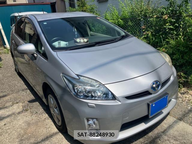 Toyota PRIUS 2010-12 8159045-1