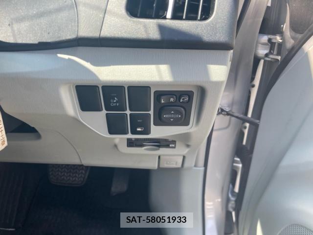 Toyota PRIUS 2015-02 8159033-9