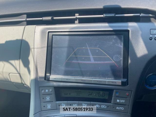 Toyota PRIUS 2015-02 8159033-14