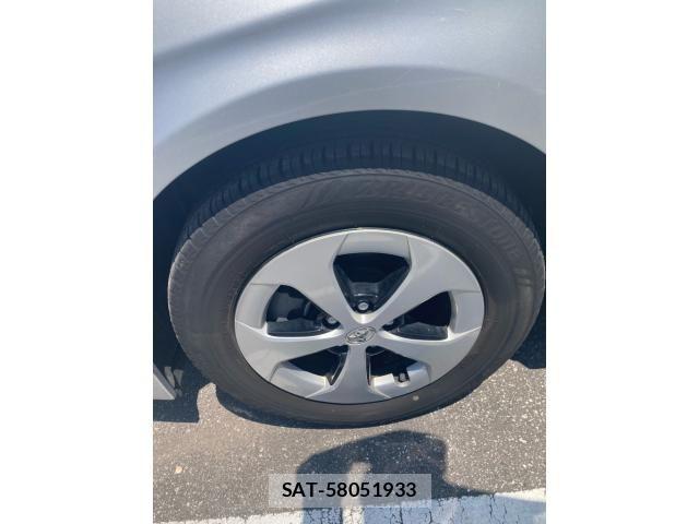Toyota PRIUS 2015-02 8159033-6