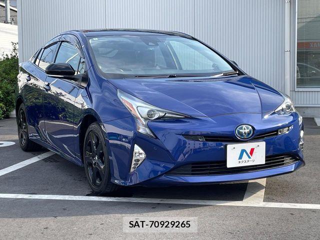 Toyota PRIUS 2017-11 8159027-15