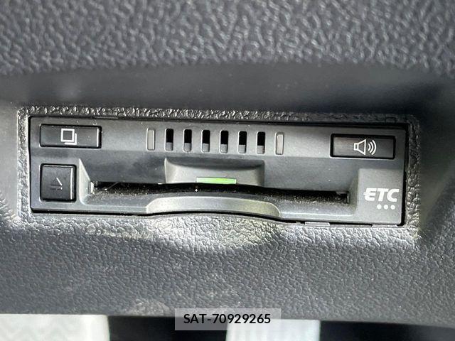 Toyota PRIUS 2017-11 8159027-5