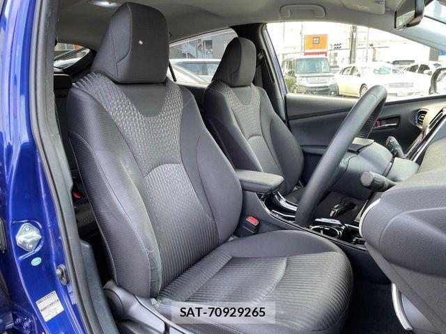 Toyota PRIUS 2017-11 8159027-6