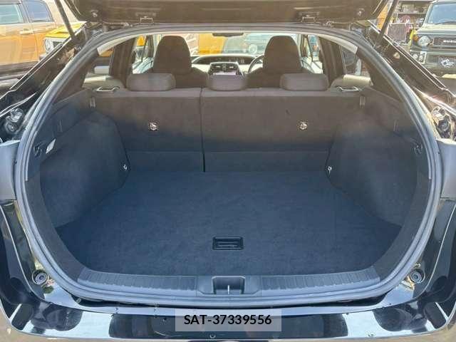 Toyota PRIUS 2016-09 8159029-16