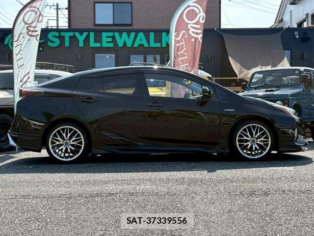 Toyota PRIUS 2016-09 8159029-3