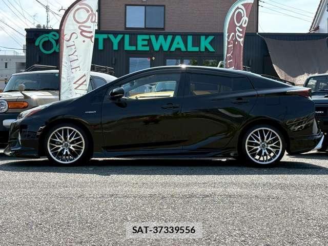 Toyota PRIUS 2016-09 8159029-7