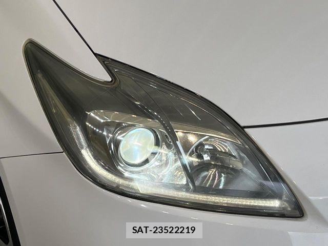 Toyota PRIUS 2015-06 8159032-11