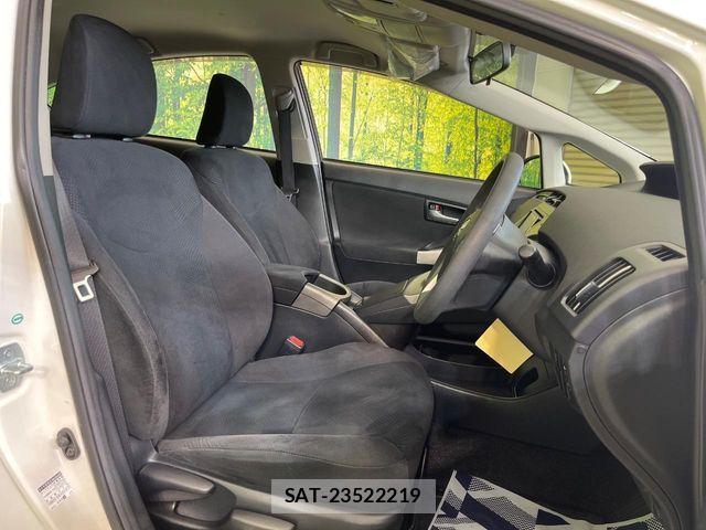 Toyota PRIUS 2015-06 8159032-7