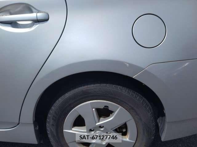 Toyota PRIUS 2010-04 8159043-10
