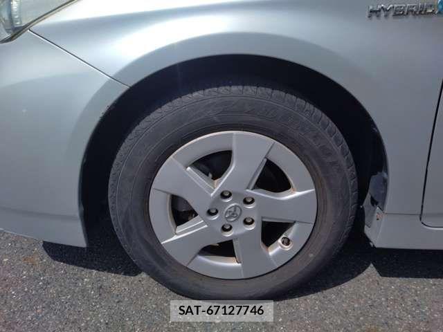 Toyota PRIUS 2010-04 8159043-15