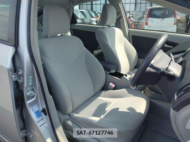 Toyota PRIUS 2010-04 8159043-17