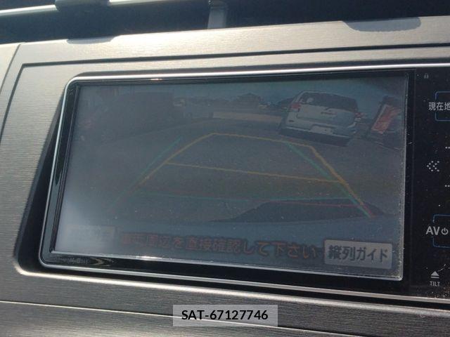 Toyota PRIUS 2010-04 8159043-26