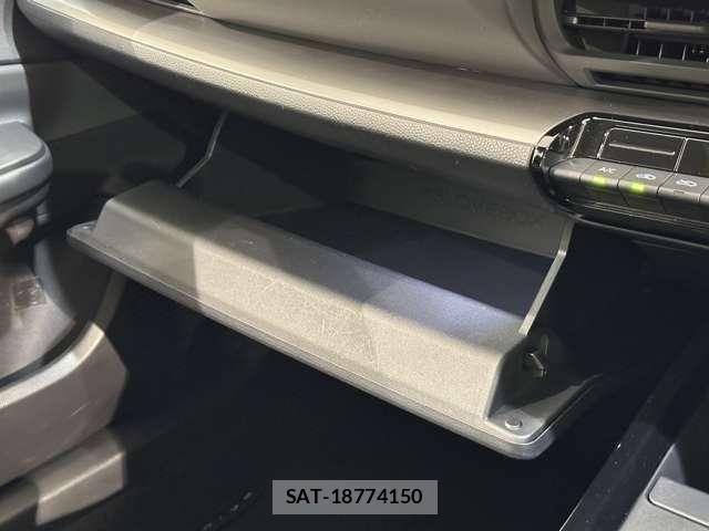 Toyota PRIUS 2023-02 8159019-25