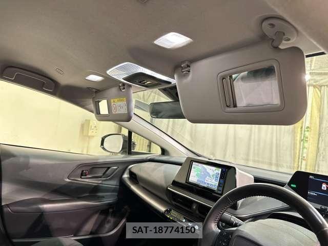 Toyota PRIUS 2023-02 8159019-26